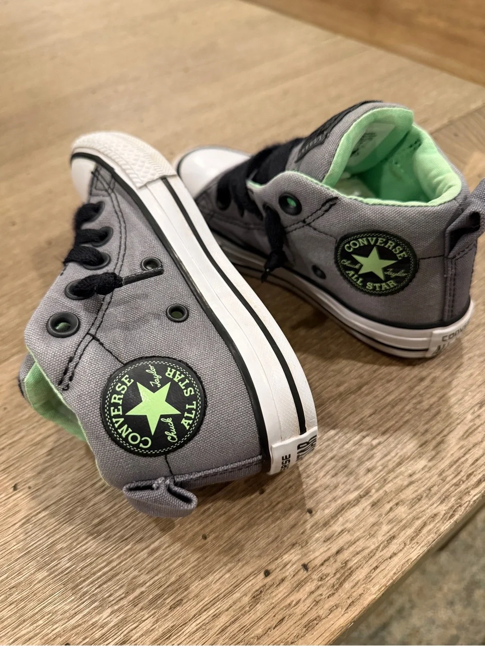 Converse Axel Kids Slip On Mid Top Sneakers with Green Lining